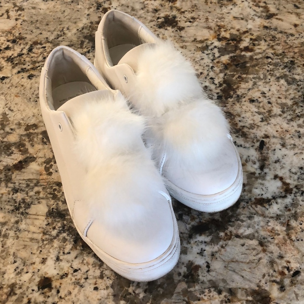 White leather flat sneakers with poofy detail!